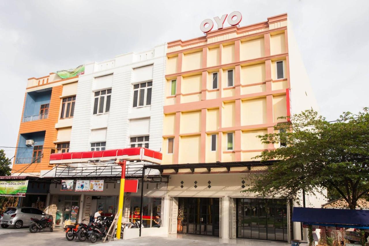 Oyo 2361 Hotel Winston Glugur Exterior photo