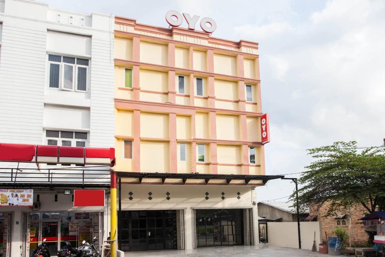 Oyo 2361 Hotel Winston Glugur Exterior photo